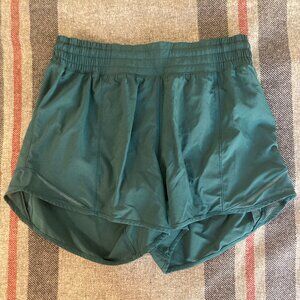 Lululemon HR 4" Hotty Hot Athletic Shorts Green Jasper